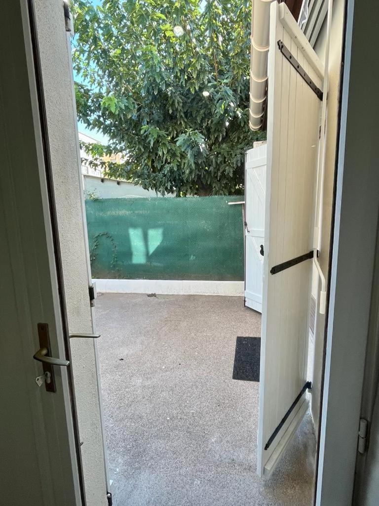 Charmante Maison Avec Jardin Sans Vis-A-Vis Saint-Fons Zewnętrze zdjęcie