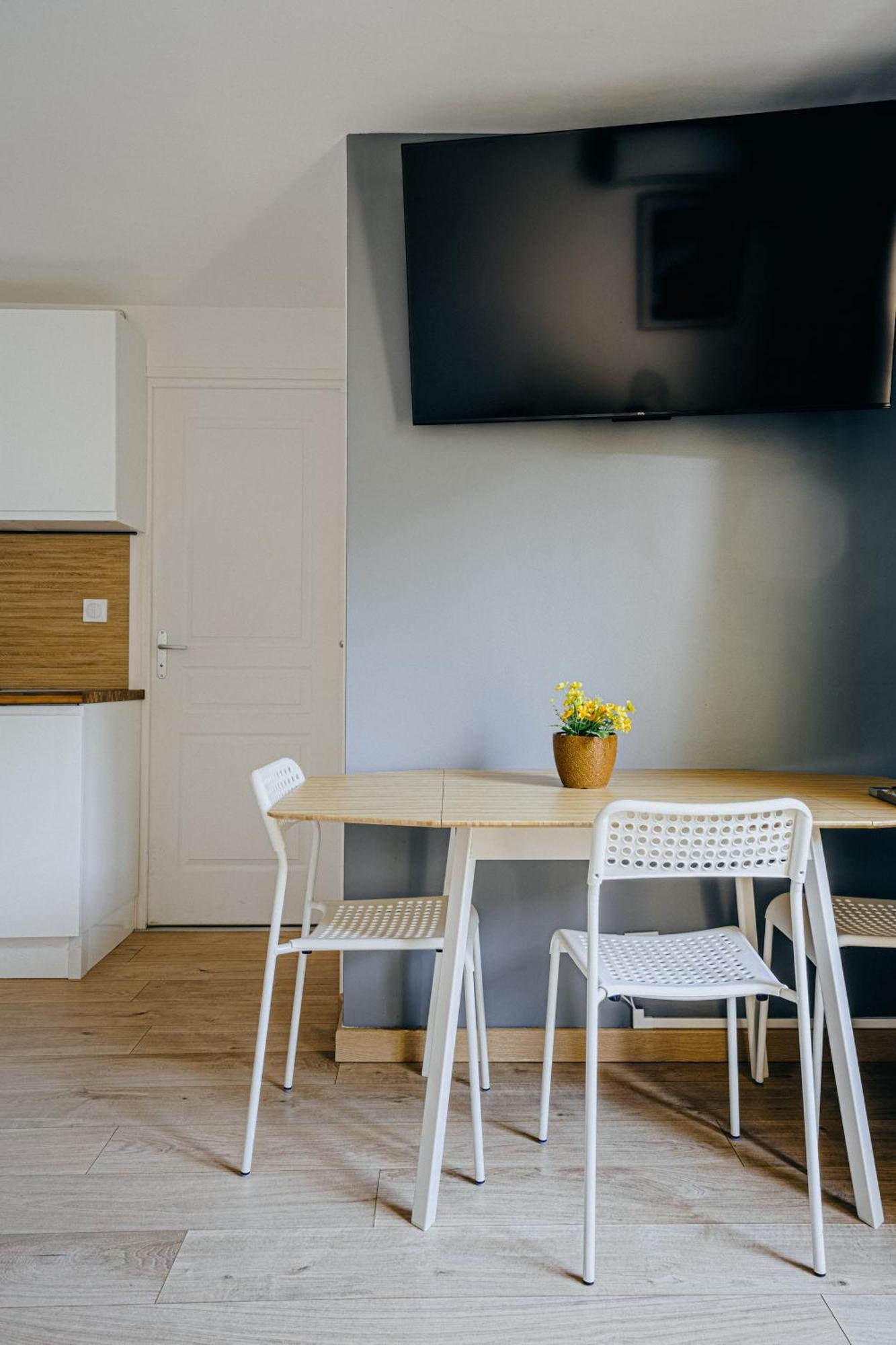 Charmante Maison Avec Jardin Sans Vis-A-Vis Saint-Fons Zewnętrze zdjęcie